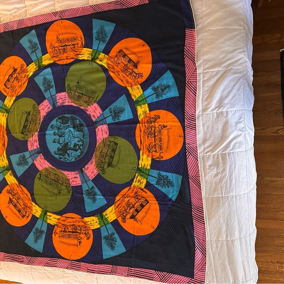 Beautiful Hermes scarf - Picture 7 of 16